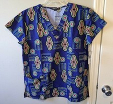 NWT Cassandra O Geometric Scrub Top
