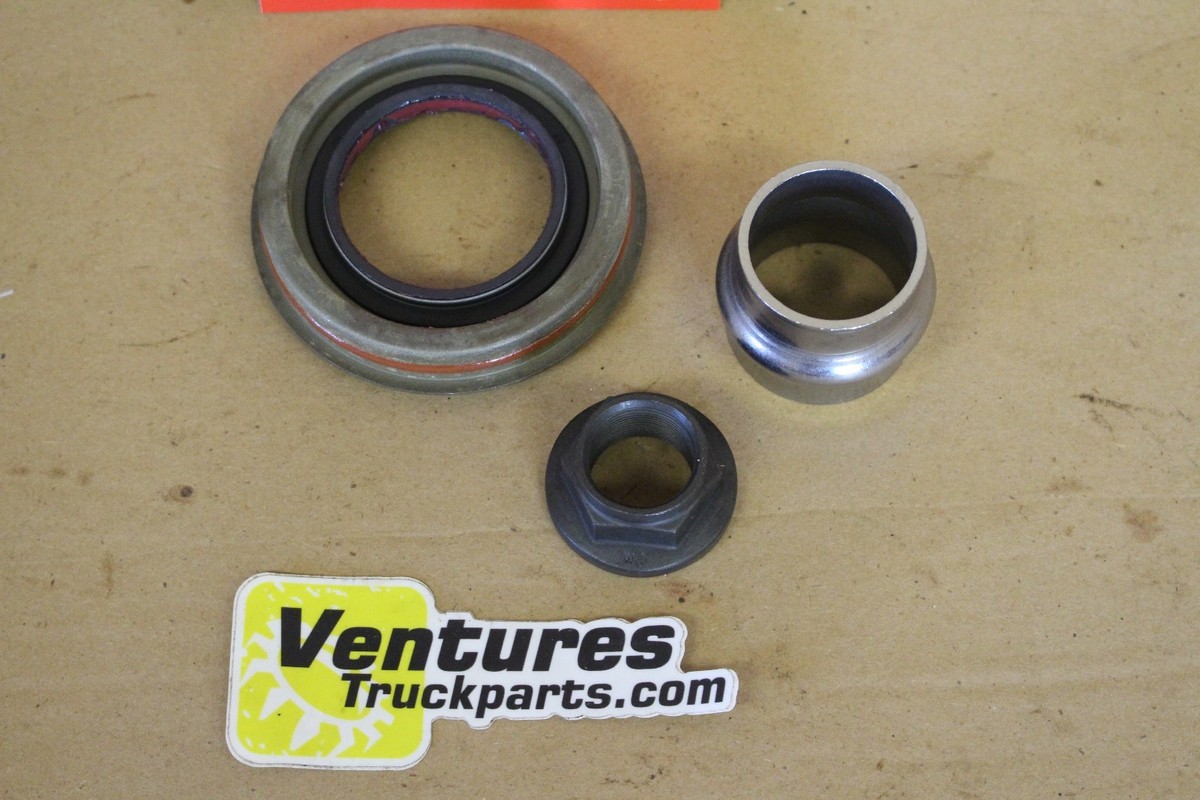 PINION SEAL CRUSH SLEEVE AND NUT JEEP WRANGLER JK DANA 30 FRONT