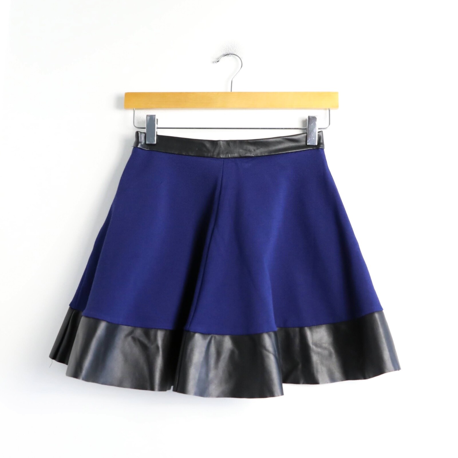 Trendy Topshop mini skirt with frill and faux leather trim in indigo blue and black colorblock-image