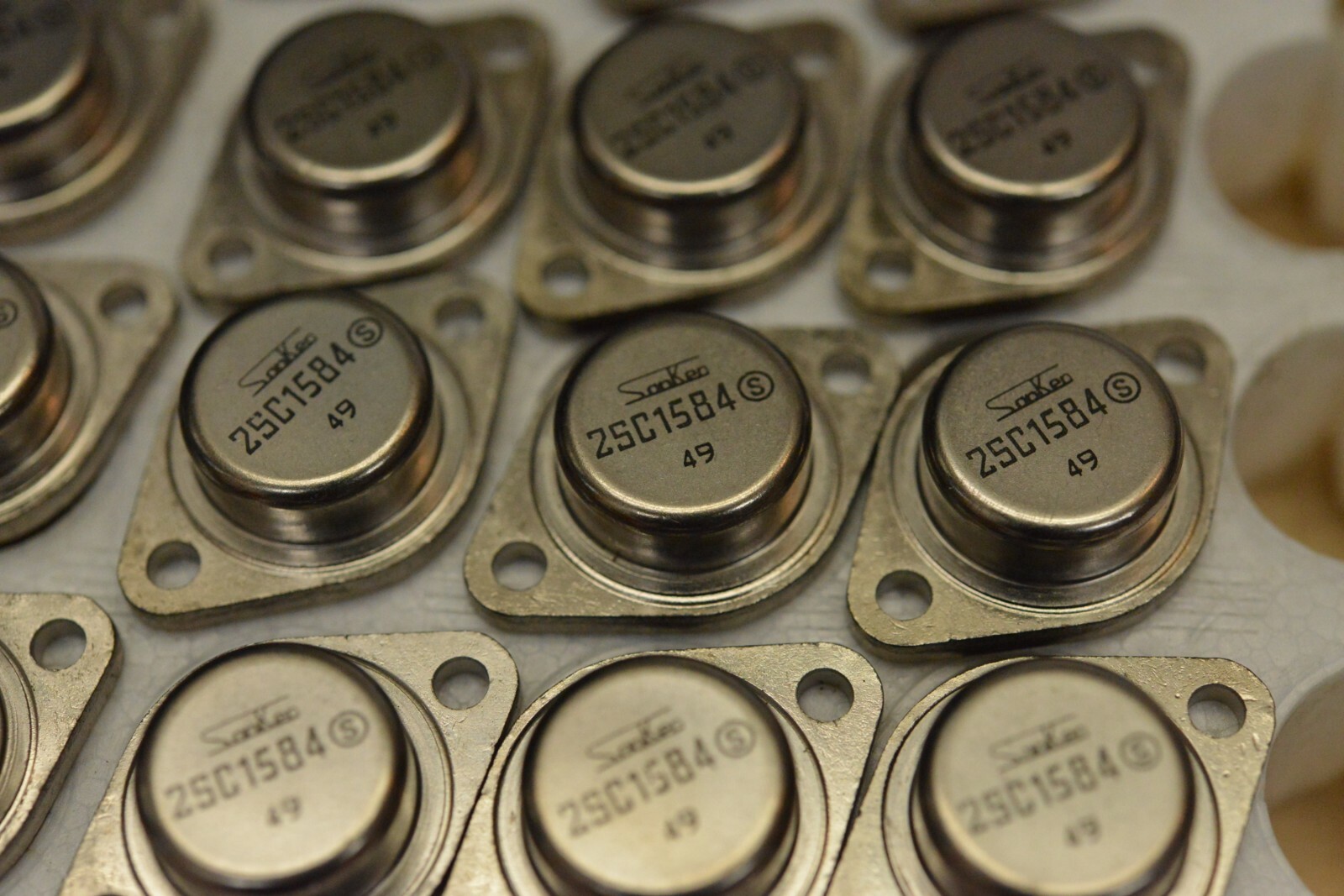 2PCS (A Pair) 2SA907/2SC1584 (2SA908/2SC1585, 2SA909/2SC1586) NOS Transistor - Foto 12