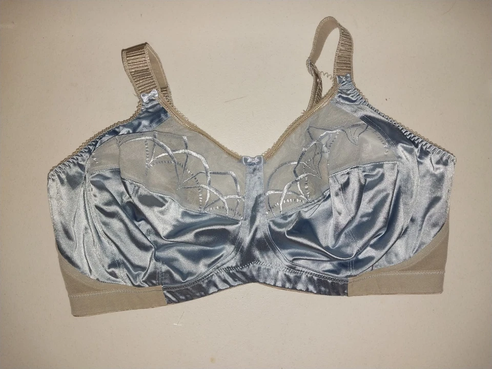 VTG STYLE SATIN SHINY LIQUID PIN UP BABY BLUE BRA ELOMI CHIFFON INSERT 40I NEW - Image 2 of 4