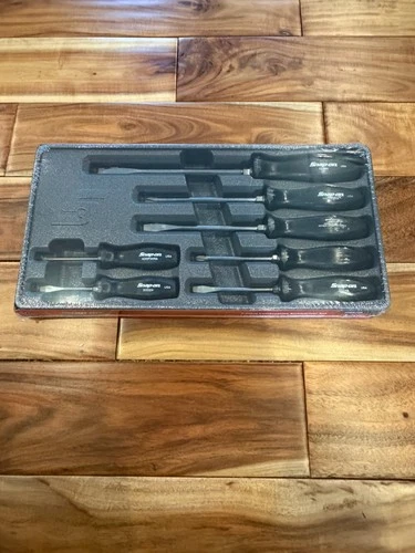 Snap On Tools NEW SDDX70APP 7 Pc BLACK Hard Handle Combination Screwdriver Set