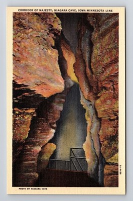 Niagara Cave MN-Minnesota, Corridor Majesty, Vintage Postcard