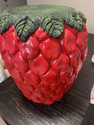 TikTok Viral Raspberry Stool/endtable