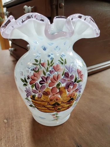 Fenton Vase Longaberger 2002 Trellis Diamond Optic Opalescent Pink Ruffle DAVIS