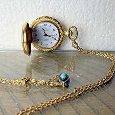 Vtg Pocket Watch ARNEX 17 Jewels Incabloc Womens Wind Up Swiss Gold-Tone WORKS