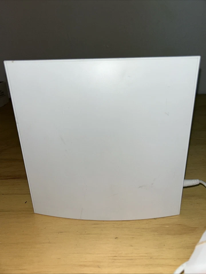 Hub Wink 2 WNKHUB-2US Smart Home Z-Wave Hub con fuente de alimentación Foto 2 de 4