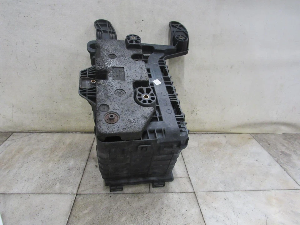 BANDEJA BATERÍA COMPATIBLE 09 10 11 12 13 14 15 16 17 VW CC Foto 2 de 4