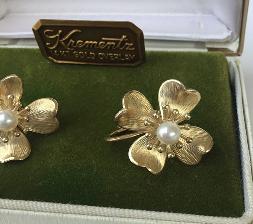 VTG Krementz 14kt Overlay Culture Pearls Flower Screw Back Earrings Box - Picture 10 of 10