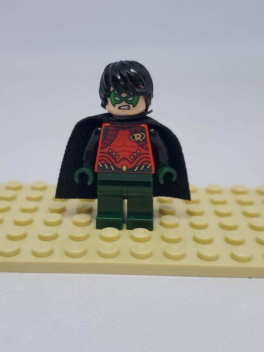 Lego Batboat Harbor Pursuit #76034 Robin w/ Dark Green Legs Minifigure