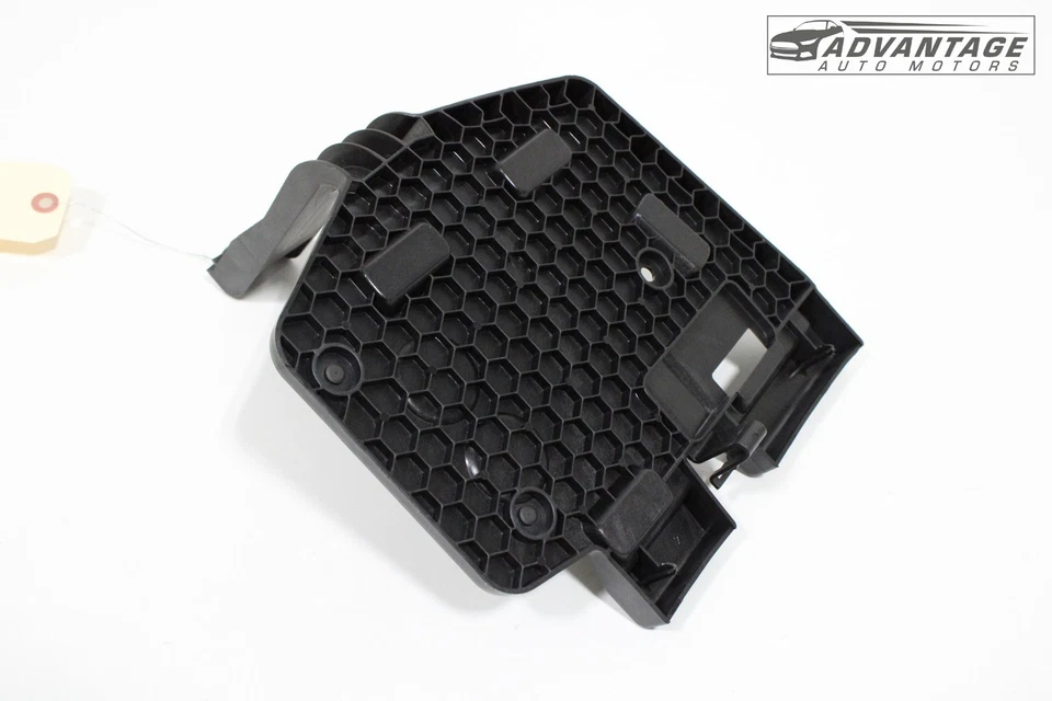 2013-2018 BMW 320I XDRIVE F30 TRUNK LEFT QUARTER TRIM PANEL SUPPORT BRACKET OEM - Image 4 of 4