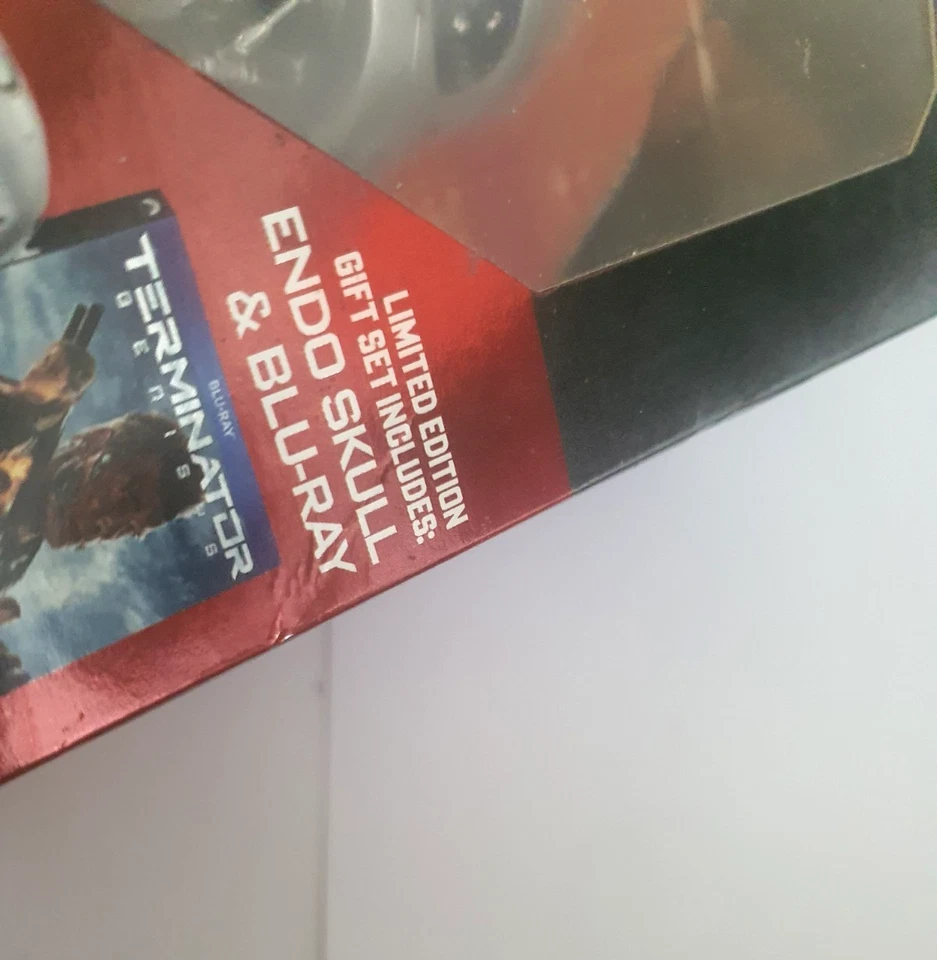 Terminator Genisys Blu Ray Limited Edition Gift Set - Image 2 of 4