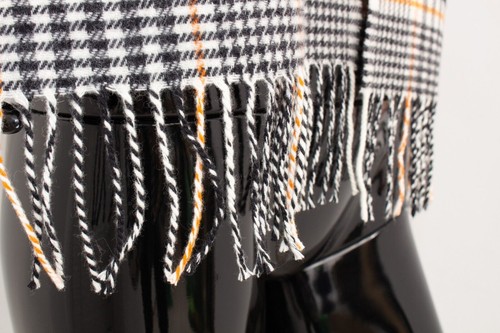 Johnstons of Elgin Scarf Wool Cashmere Checked Tartan Mens Shawl Fringes Winter - Picture 6 of 9