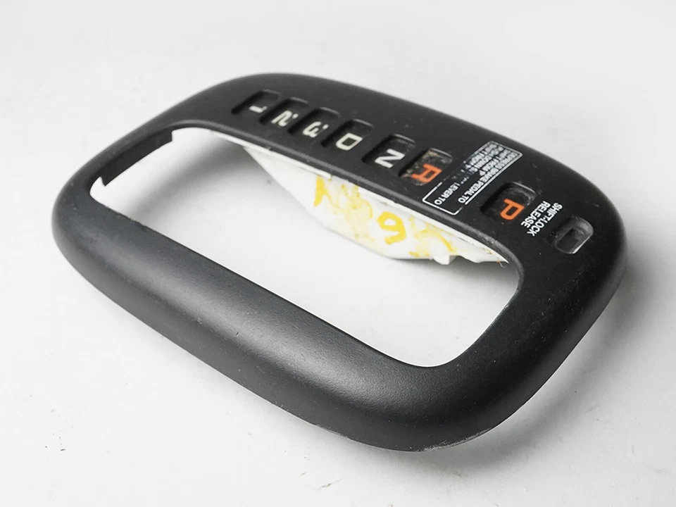 Suzuki Verona 2004 embellecedor bisel cubierta piso palanca de cambios selector transmisión automática Foto 3 de 4