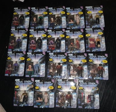 Lot Of 14 Star Trek Action Figures 1996-1997 Playmates OS TNG holodeck series