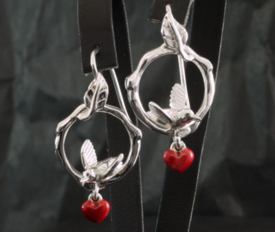 925 Silber Ohrringe Heartbreaker mit Vögelchen und roten Herzen Birdy