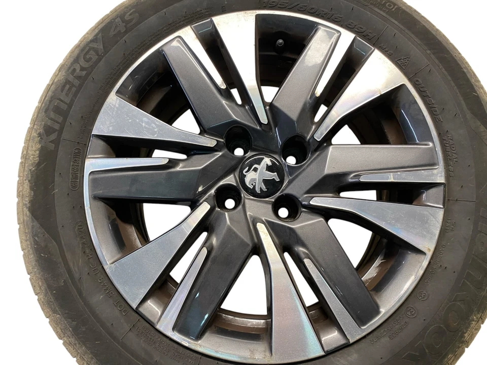 Peugeot 2008 I  Bj. 2015 - 2019 / Alufelge Allwetterreifen 195/60R16 9813836677 - Bild 2 von 4