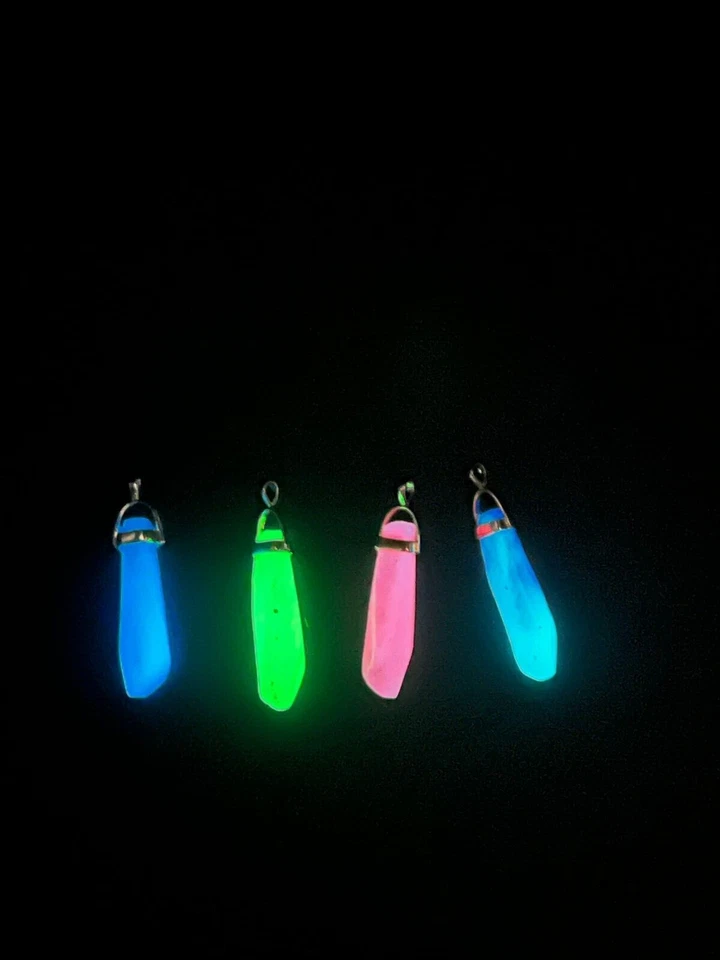 Collar Cosplay, Collar Prisma Brilla en la Oscuridad, Collar Atlantis, Kidda Foto 4 de 4