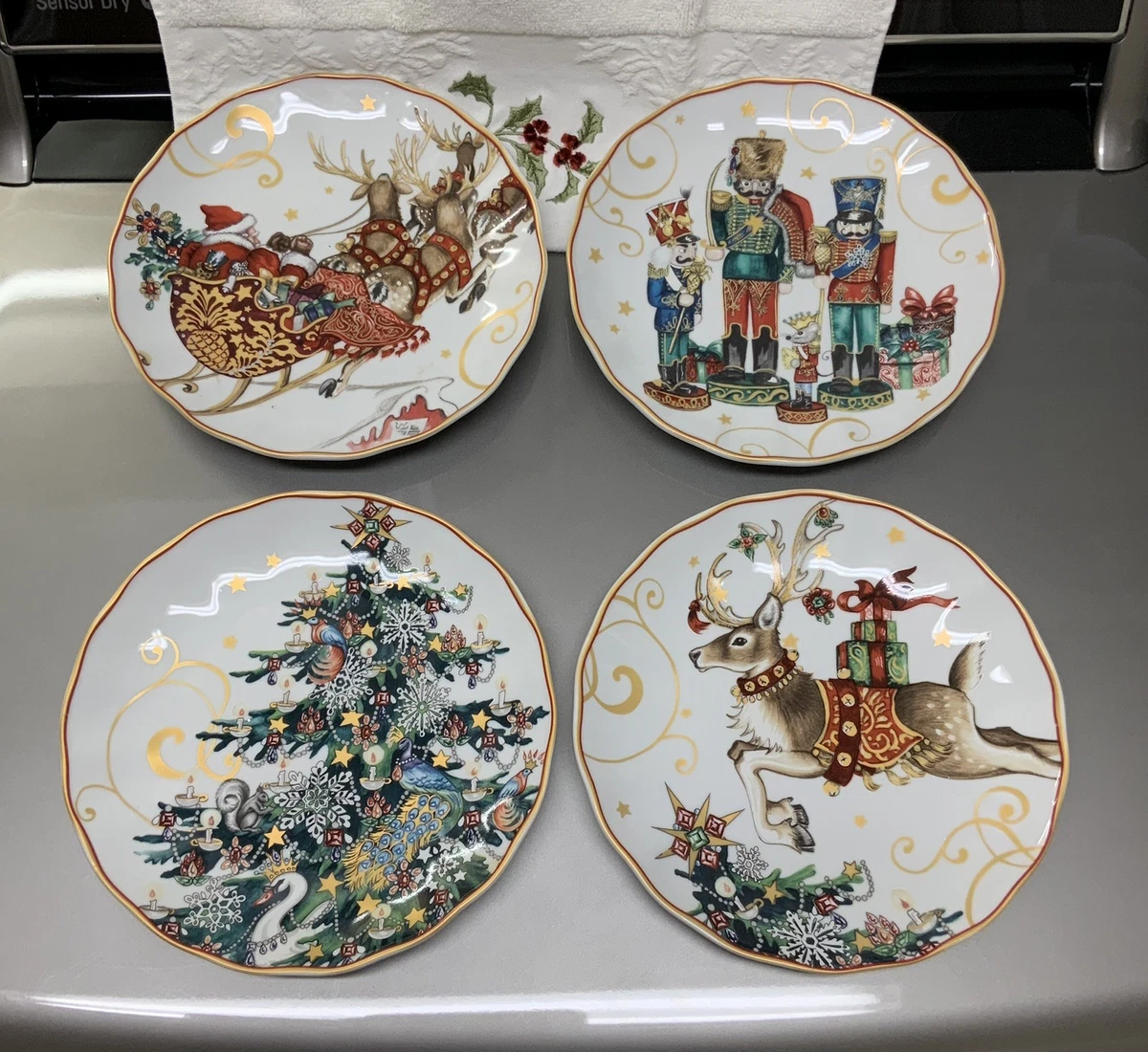 25+ Williams-Sonoma Christmas Dinnerware Plates for sale | Updated