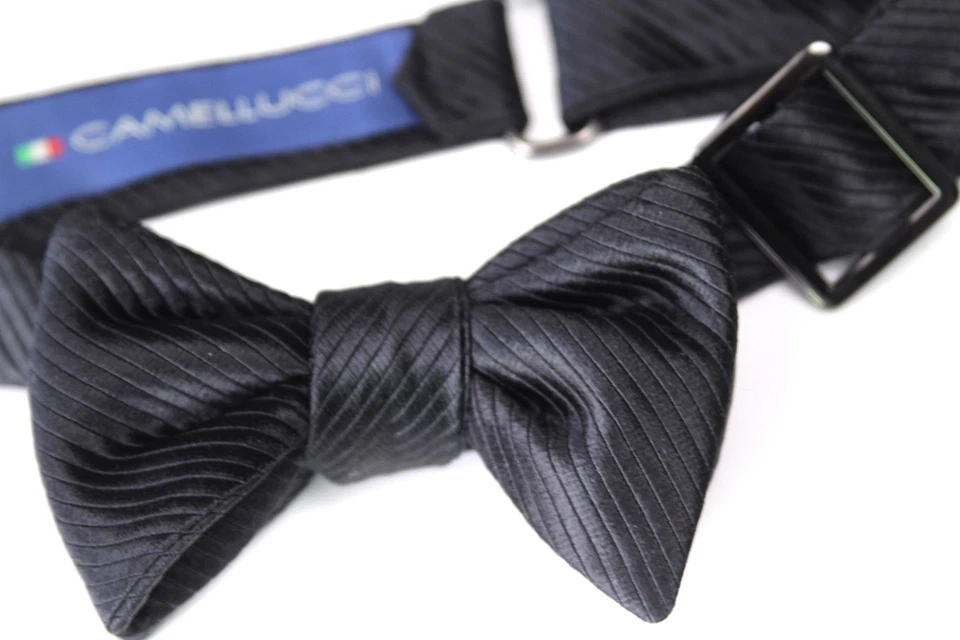 Pajarita Camellucci para hombre autoatada negra micro rayas seda S727 Foto 3 de 4