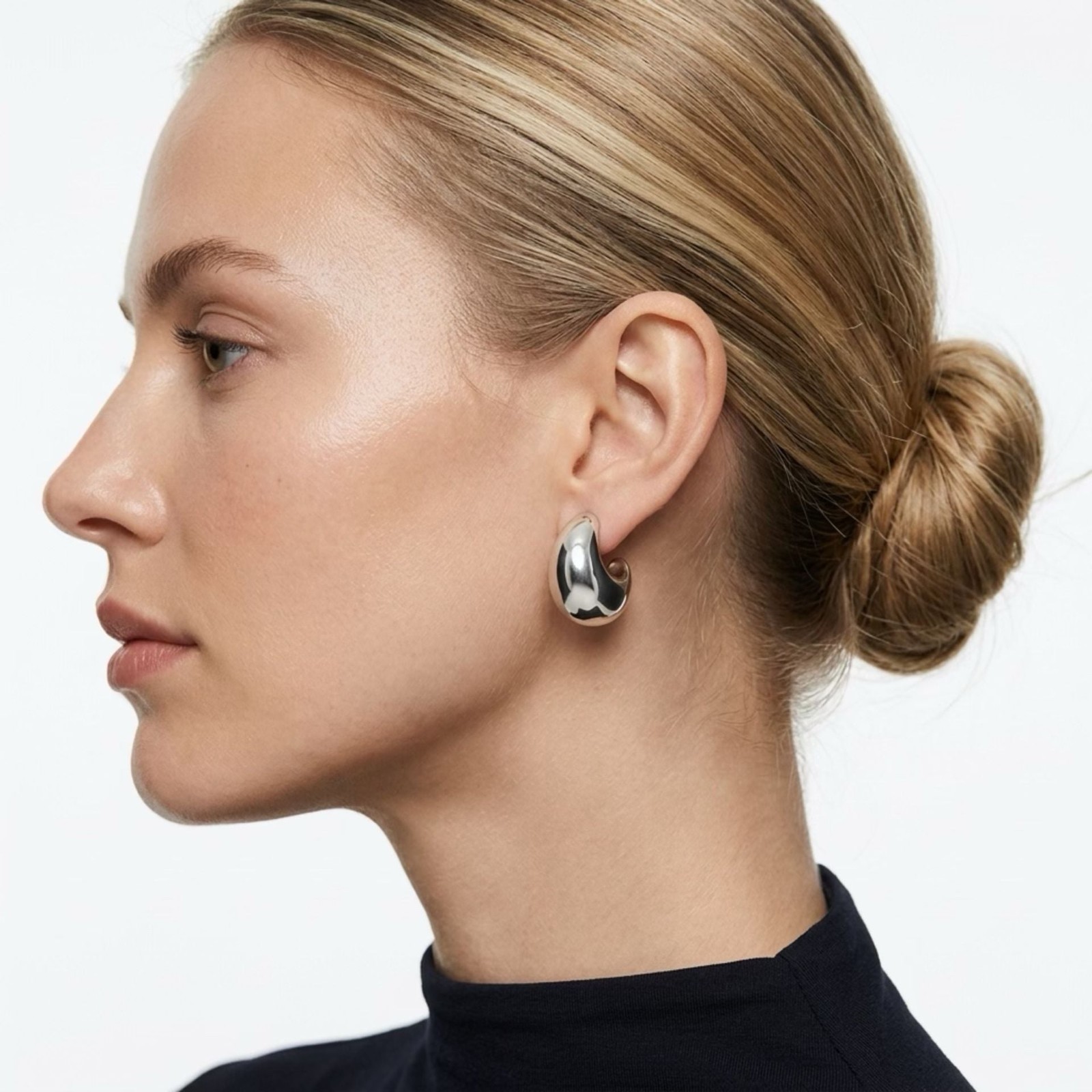 Small Puffed Huggie Hoop Earrings