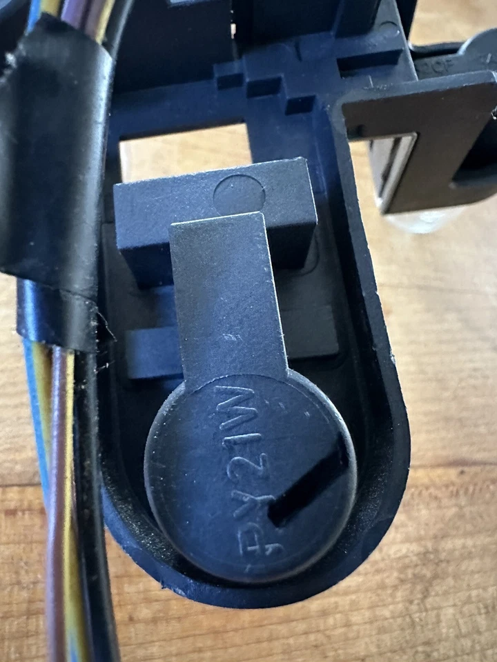 TESTED 2003-2007 Saab 9-3 Driver Right Side Tail Light Lamp Bulb Board OEM - Image 3 of 4