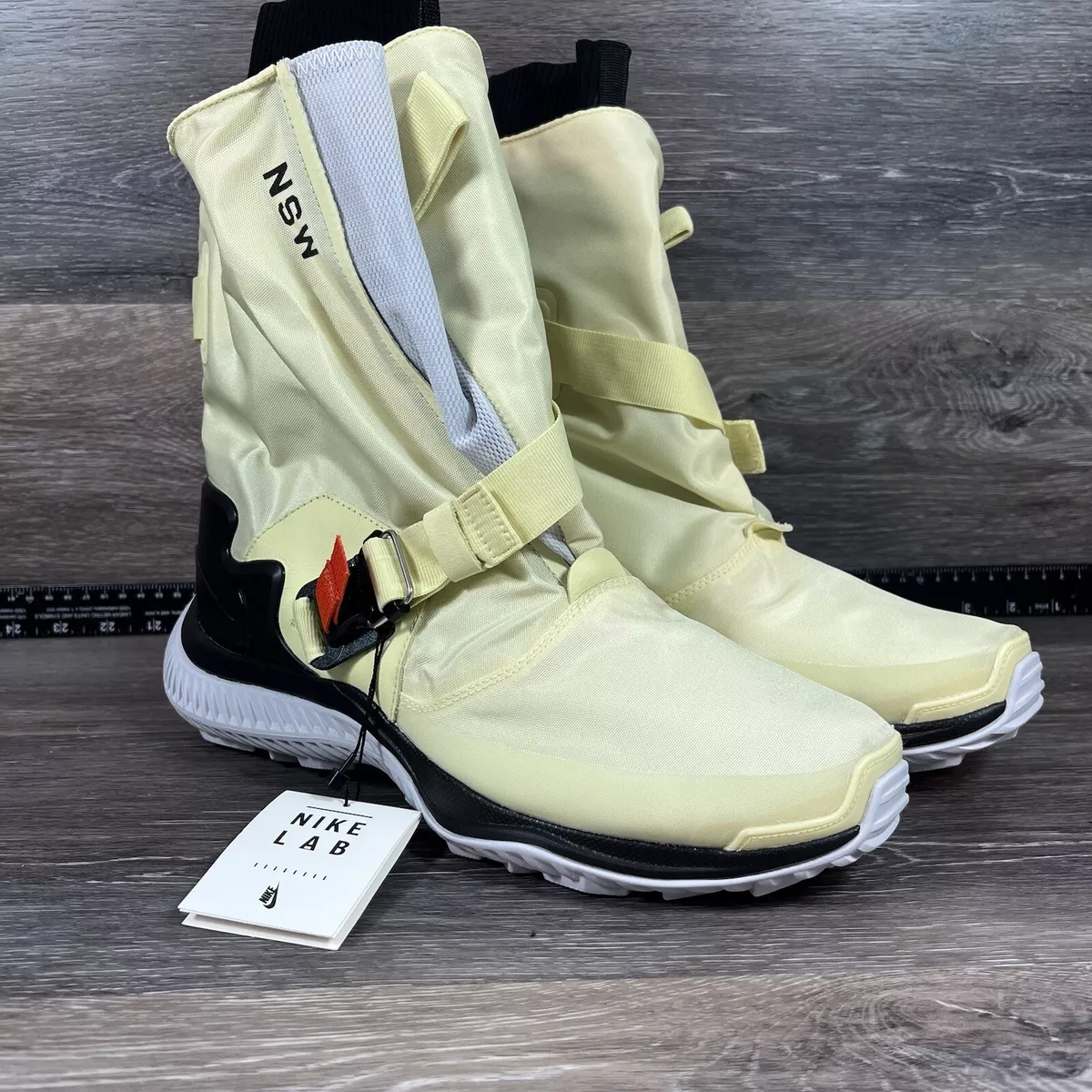 Nike Womens Lab NSW Gaiter Boot Shoes AA0528 700 Pale Citron/Black Size 10.5