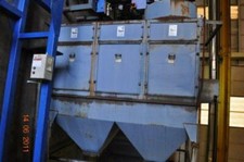 TORIT DUST COLLECTOR 20 HP, 230/460/60/3 1800 RPM 2 DISCHARGE CHUTES STAND 3 CHA