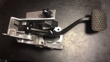 BMW 3er E90 E91 320i Bremspedal Automatikpedal 6751975