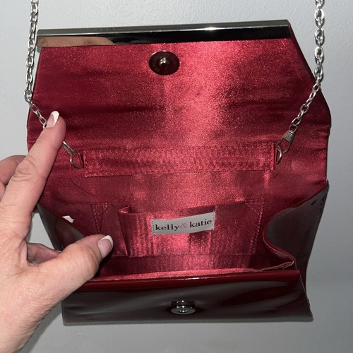 Borsa Kelly & Katie in ecopelle con accento argento ~ rosso rubino ~ come nuova - Foto 12 di 12