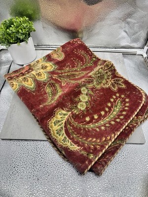 Charisma Set Of 2 Standard Shams Paisley Nice!  20  X 26 