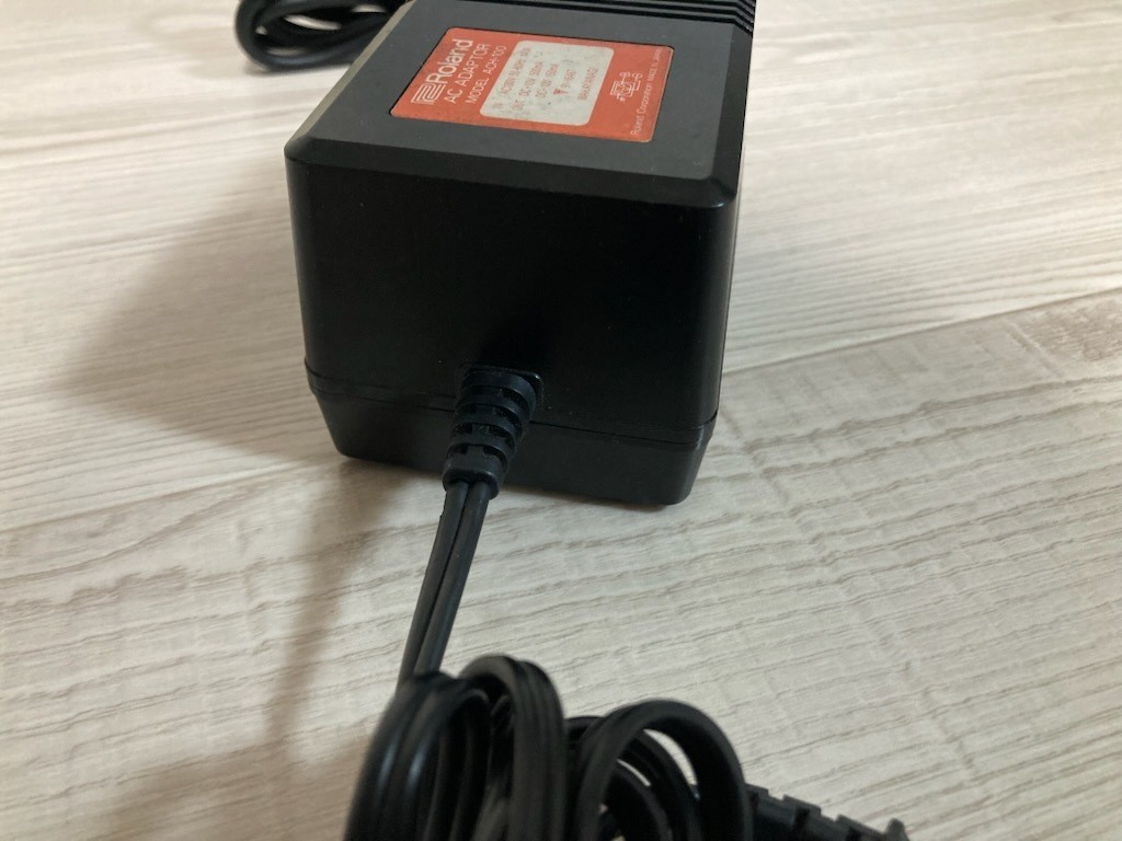 Power Red Meachine Roland ACH-100 AC Adapter for Roland R-8 Rhythm Machine Used Power ...