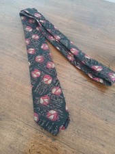 Vintage Bugle Boy USA Classic Skinny Necktie Tie Made in The USA 56" Geometric