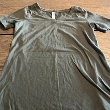 Zenana Outfitters V-Neck Short Sleeve T Shirt Plain Solid Top Stretchy Cotton-M