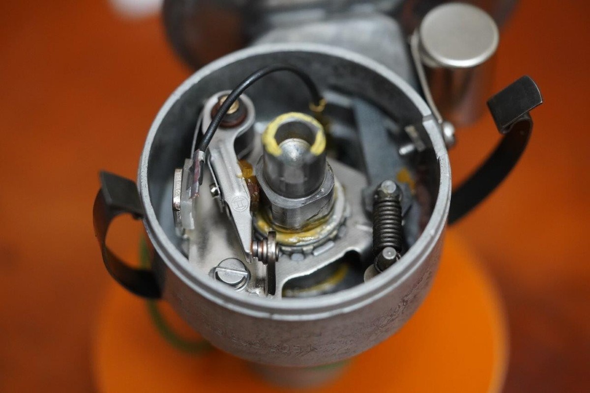 Restored VW German Bosch Distributor SVA 113 905 205 K