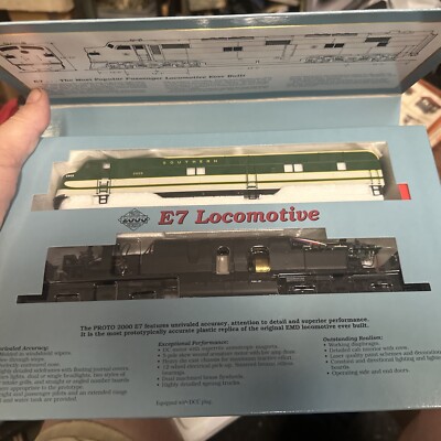 HO Scale Proto 2000 21126 SOU Southern Railway EMD E7 Diesel #2905 DCC Ready (b6