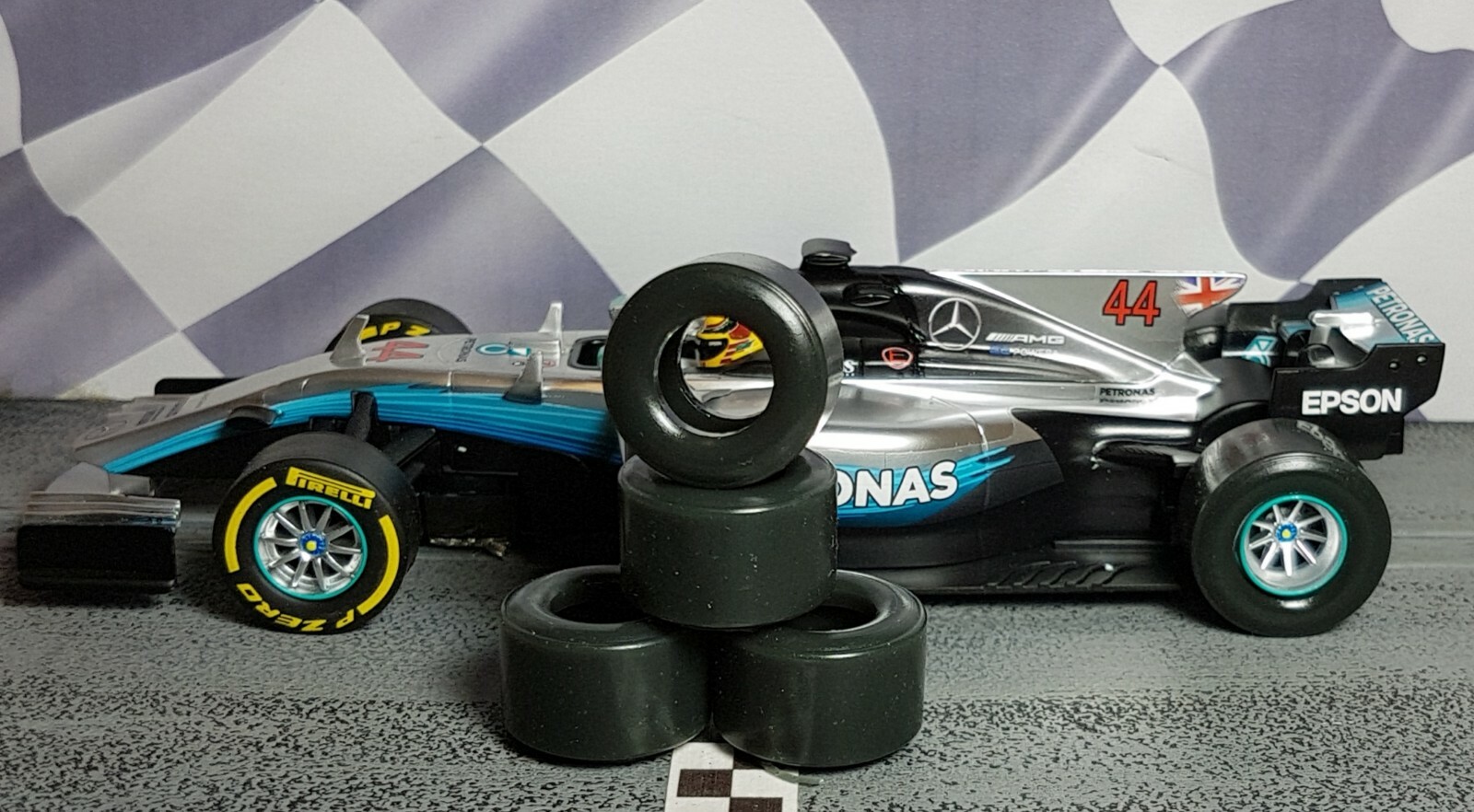 Soft URETHANE SLOT CAR TIRES 2pr PGT22148XXD fit CARRERA F1 2018 mfg