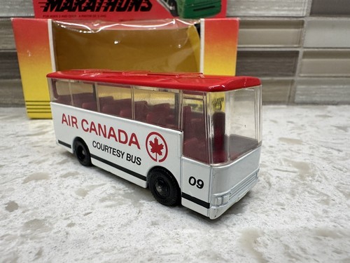 LLedo 1983 Marathons Air Canada Courtesy Bus White & Red - Picture 5 of 15