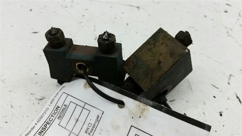 Válvula dosificadora de frenos Nissan Máxima OEM 2000 2001 2002 2003 Foto 2 de 2