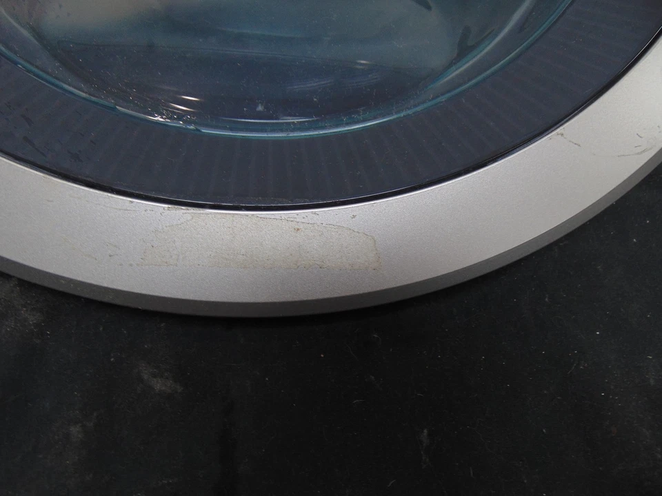 Conjunto de porta para lavadora Electrolux ELFW4222AW com dobradiça A15514113 - Imagem 2 de 4