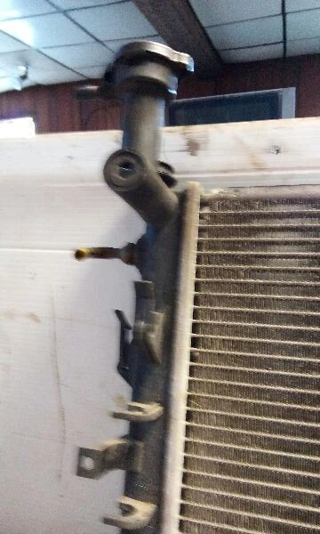 Radiador Kia Forte 11-13 Foto 3 de 4