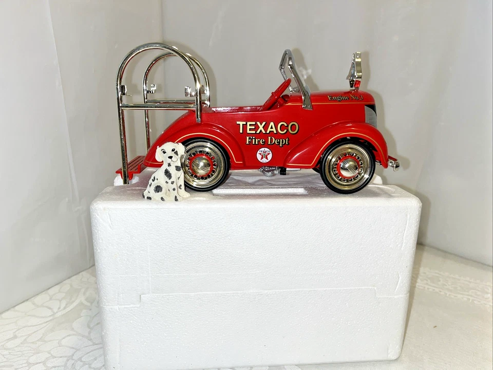 RARE Texaco 1941 GARTON FIRE ENGINE PEDAL CAR BANK/ 1 of 500 CROWN PREMIUMS - Image 3 of 4