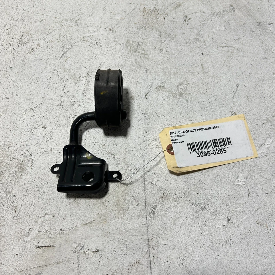 Colgador resonador silenciador central de escape con soporte AUDI Q7 2017-2023 OEM Foto 3 de 4
