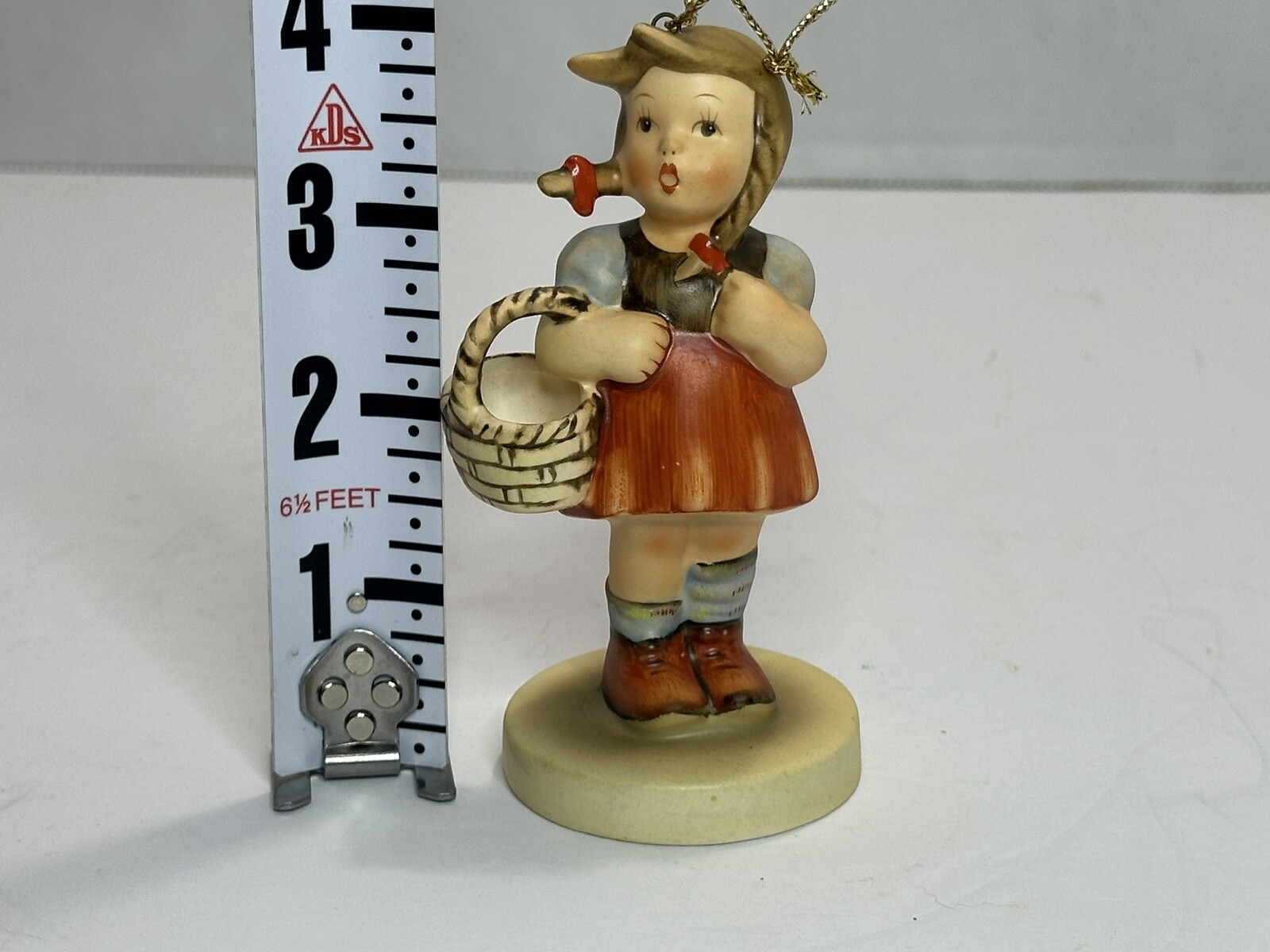 Vintage A Reproduction By SCHMID 1984 2nd Edition Girl Figurine Berta Hummel