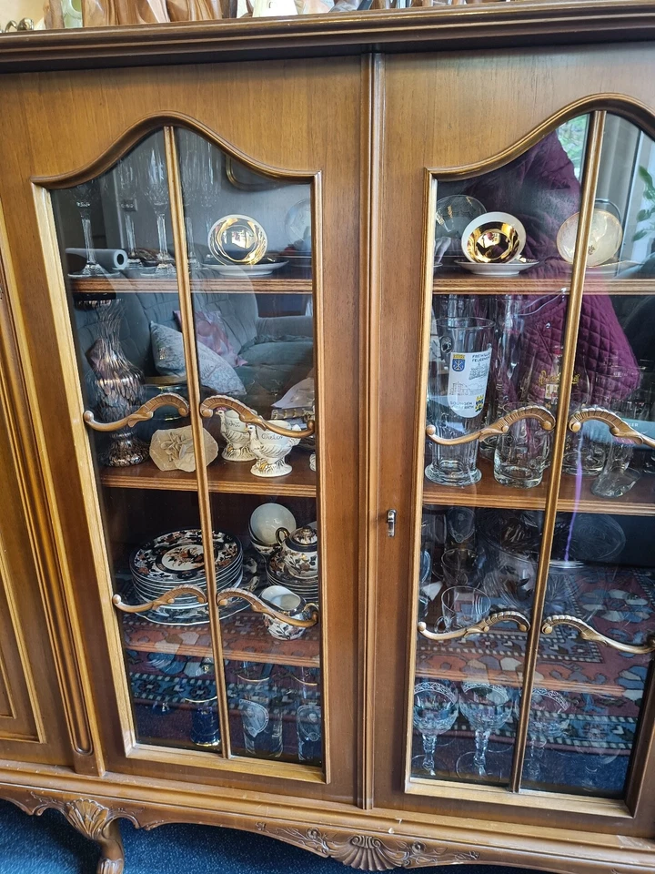 Wonhnzimmer Schrank/Sideboard/ Highboard/mit Vitrine "Chippendale" 295 cm lang - Bild 4 von 4