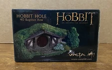 Weta Hobbit 40 Bagshot Row Hobbit Hole Mini Environ Statue First Run Packaging