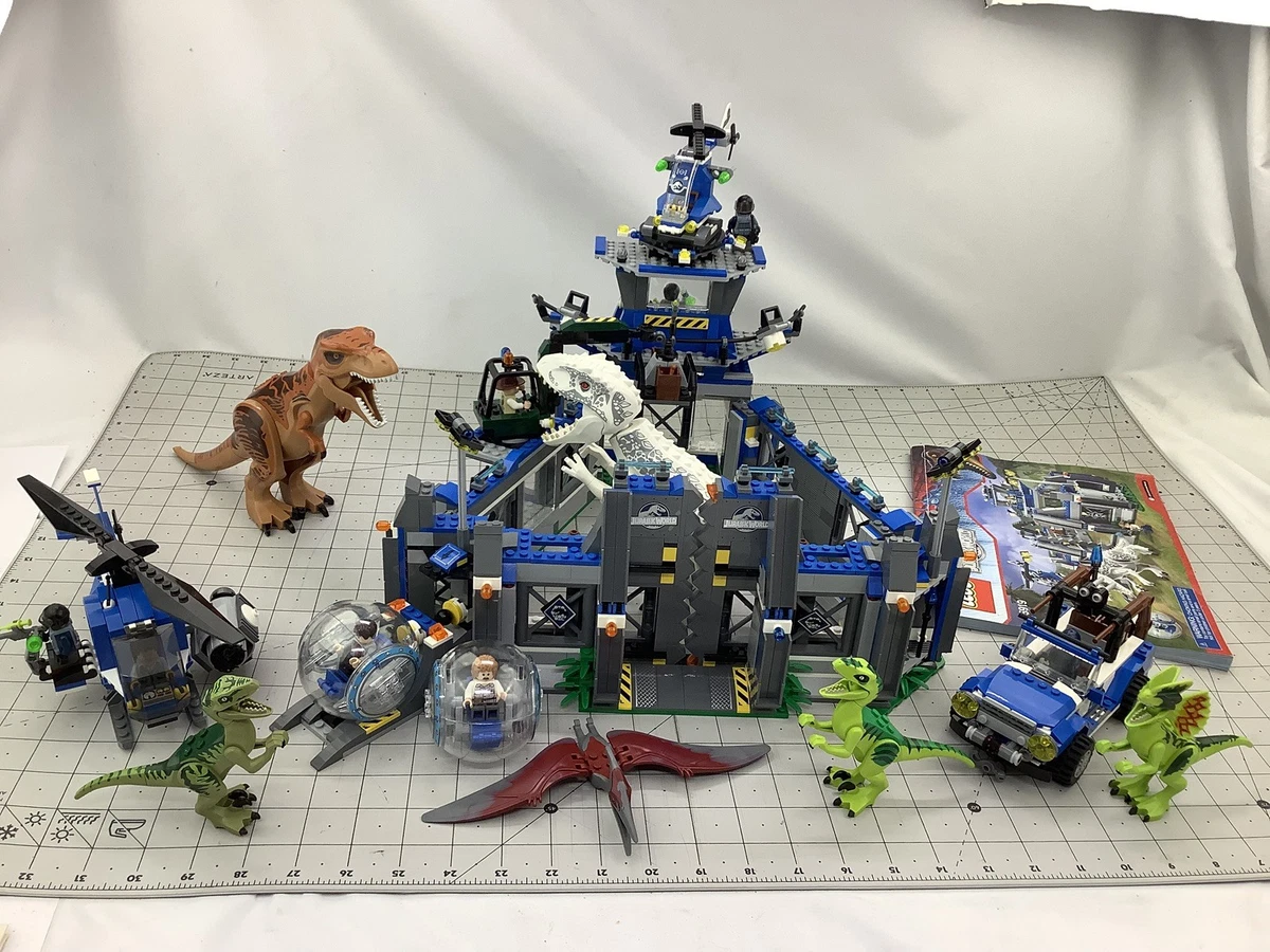 Zach Indominus Rex Breakout Jurassic World LEGO (R) Complete Sets