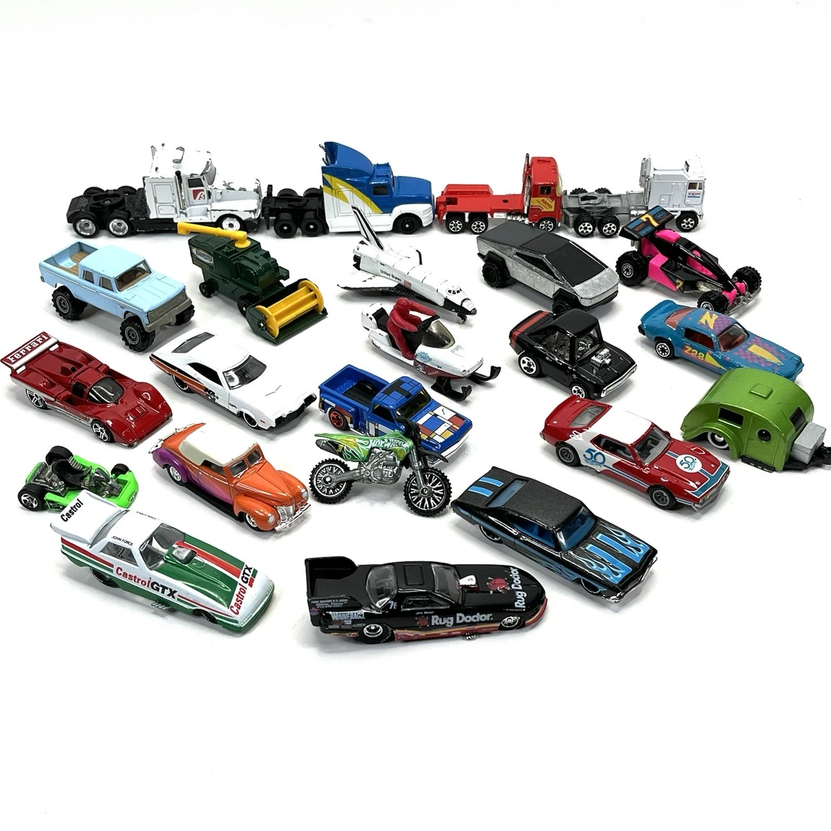 25+ Hot Wheels 2005 Vehicle Year Vintage Manufacture Diecast Cars