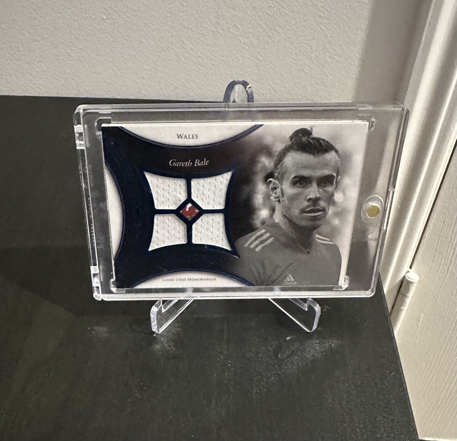 Gareth Bale Football Card - Gareth Bale Patch /10 Wales Game Used Jersey 💣 view 2