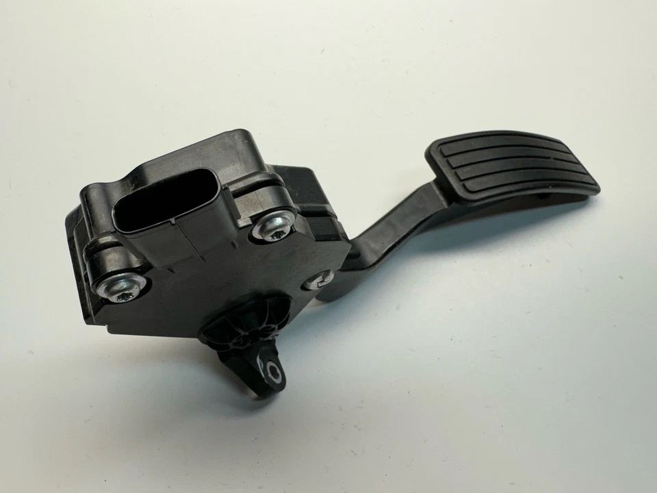 Acelerador de pedal de acelerador de gasolina Subaru Forester 2014-2018 36010FJ010 OEM P26 Foto 3 de 4